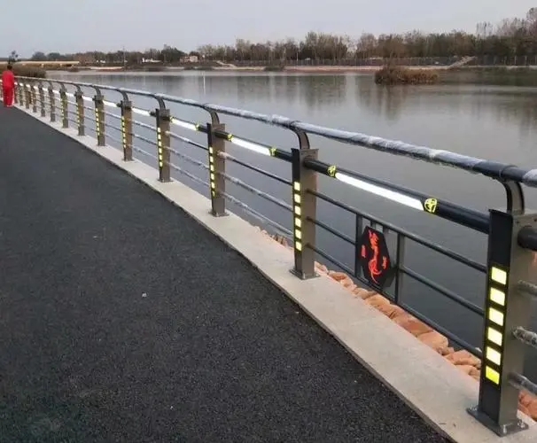 燈箱護(hù)欄廠家定制