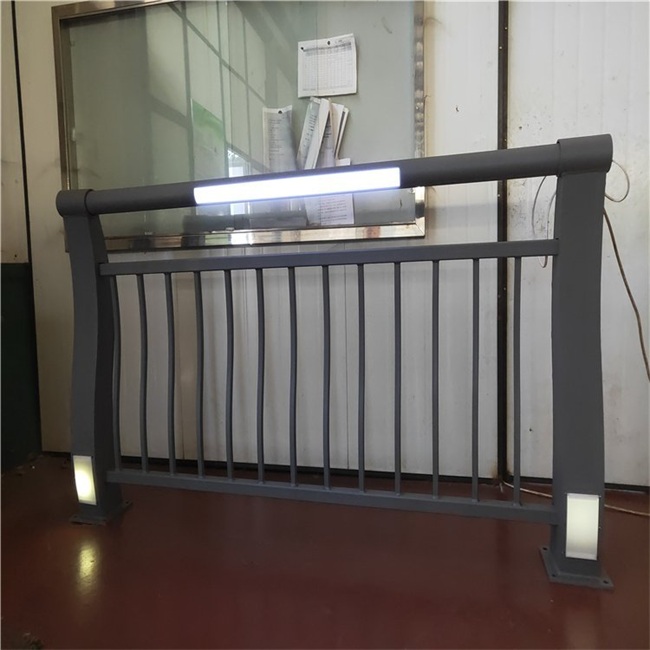 燈箱護(hù)欄廠家定制