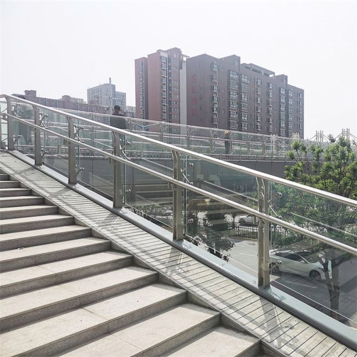 鋁合金護(hù)欄定做價(jià)格